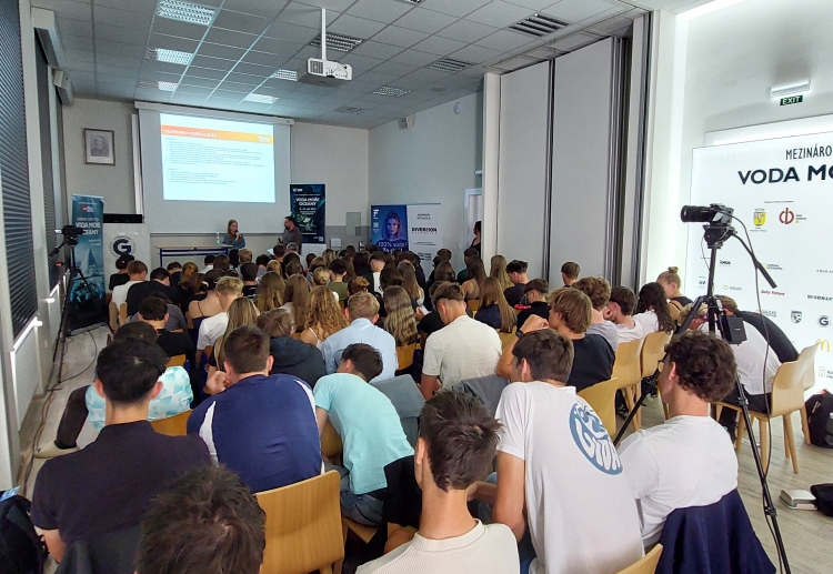 Gymnázium Česká a festival Voda, moře, oceány 2025