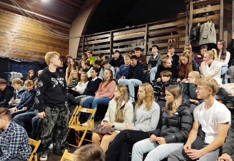 Cikánský boxer si získal sympatie studentů a varoval před totalitou