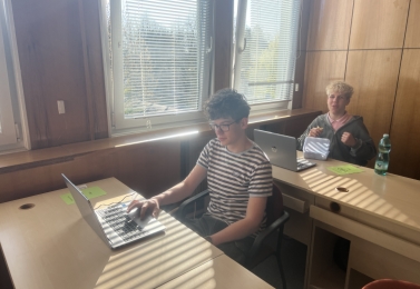 Naši studenti uspěli v programátorské soutěži v M-tese