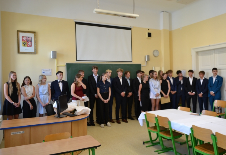 Všechny tři třídy zdárně odmaturovaly!